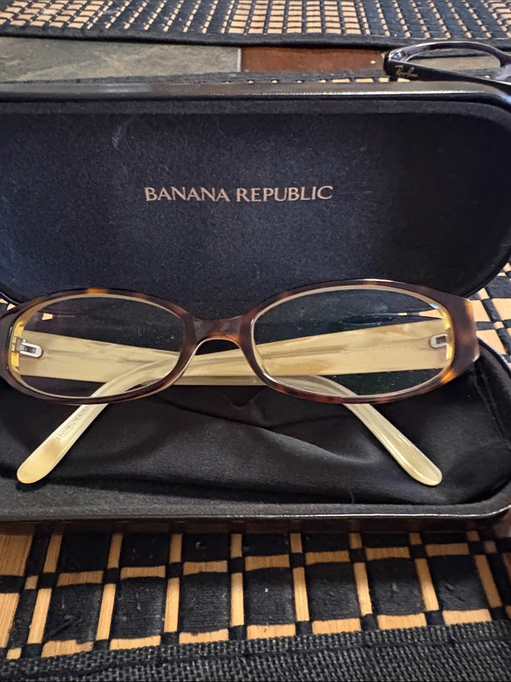 Banana Republic Women's Tortoiseshell Oval Glasses - Brown & Cream Temples